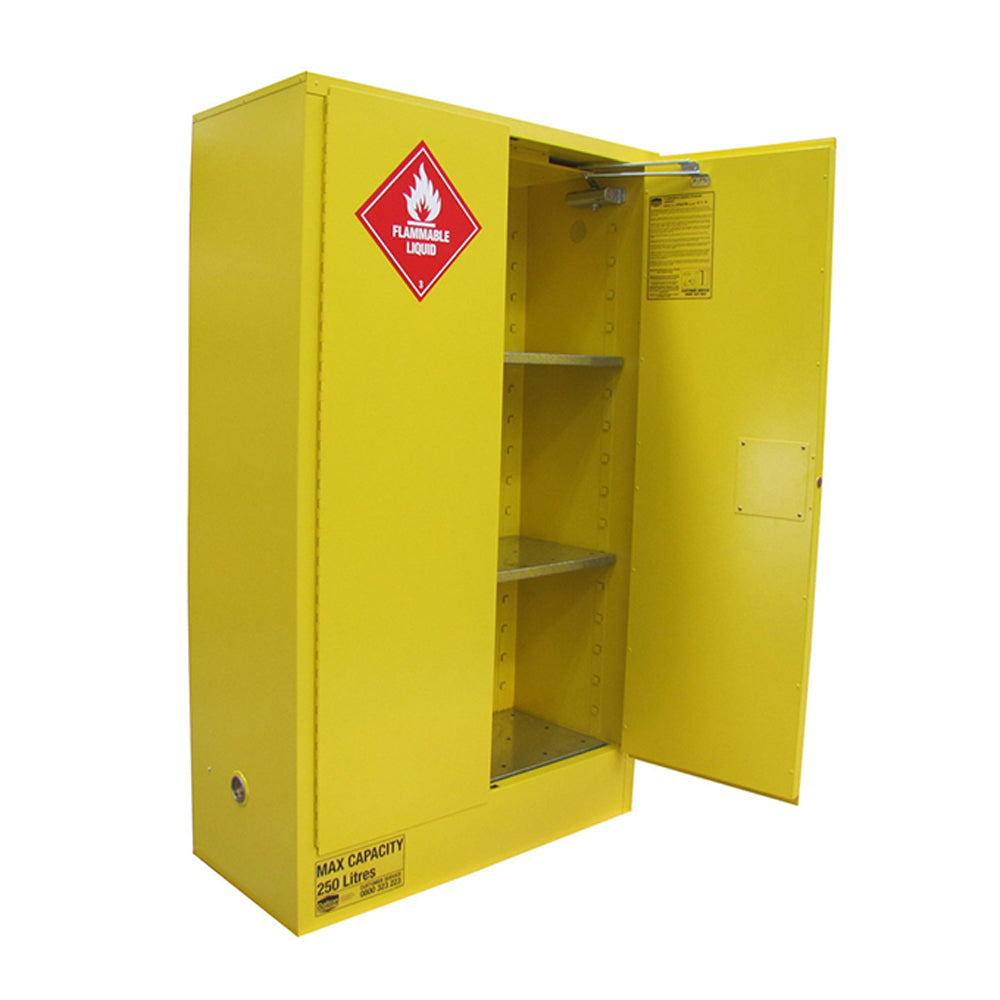 Flammables Cabinet 250L, 3 shelves